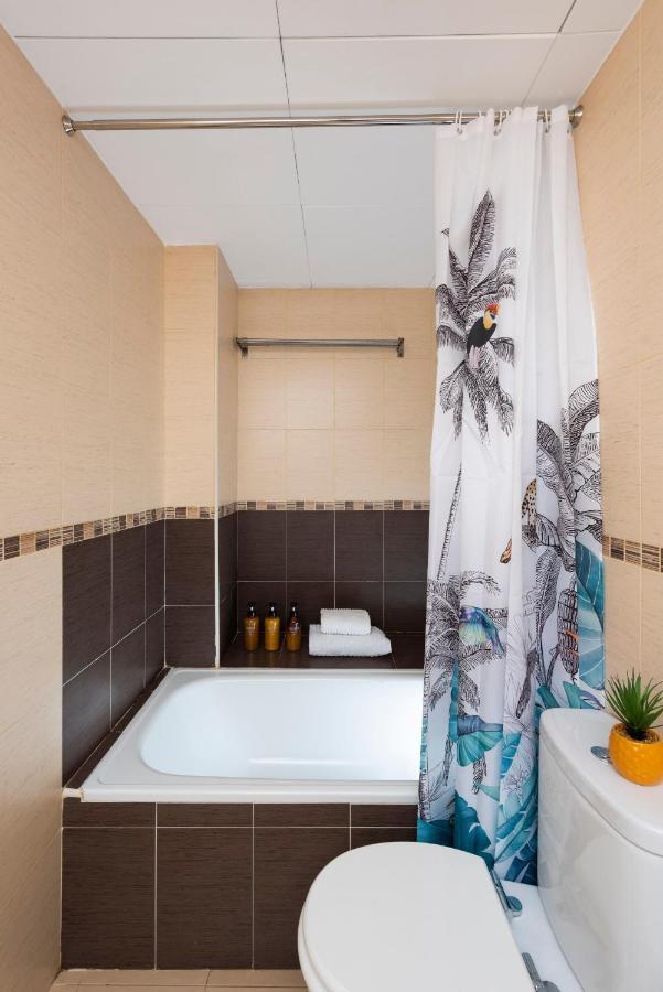Unika Homes Malaga Beach & City エクステリア 写真