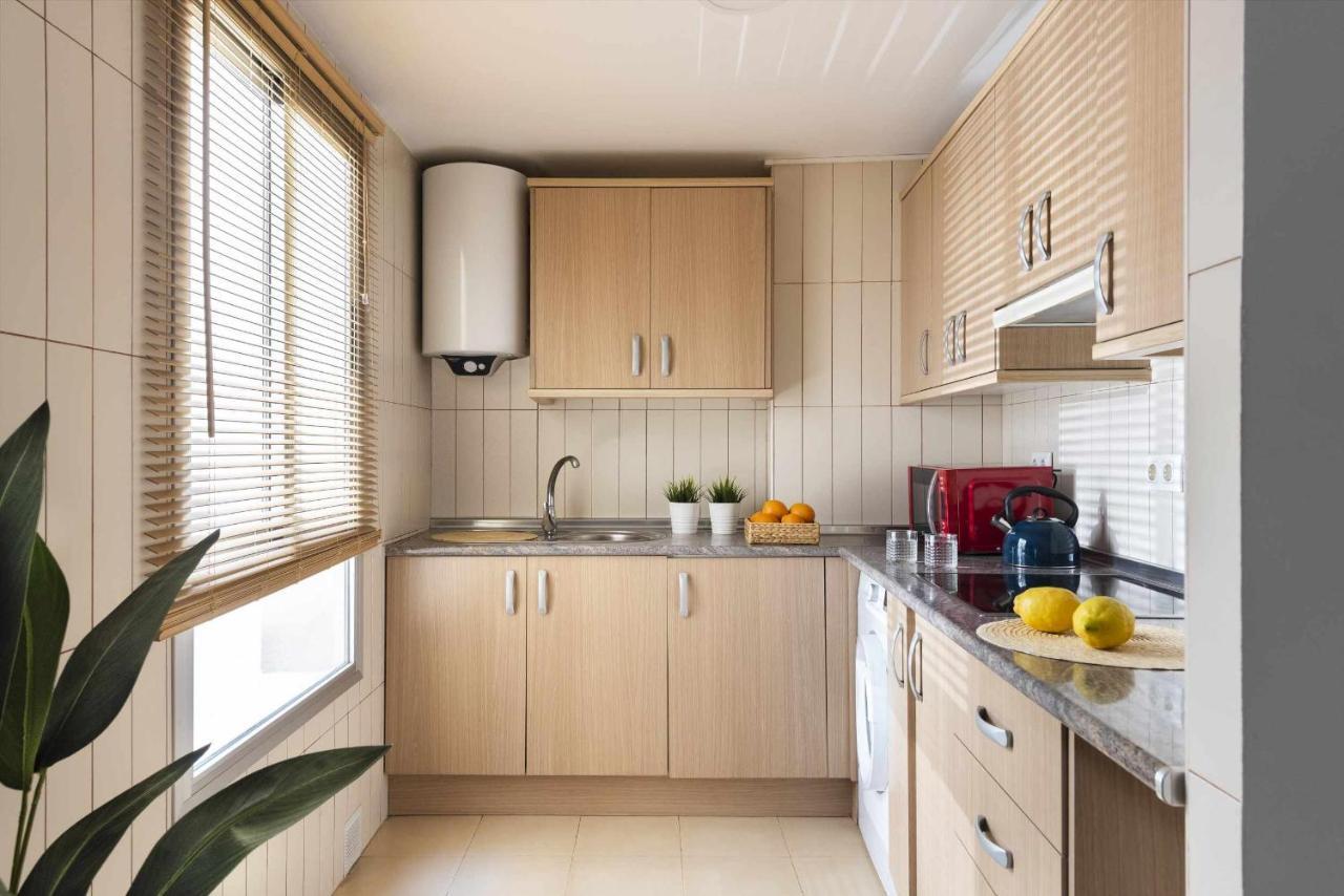 Unika Homes Malaga Beach & City エクステリア 写真